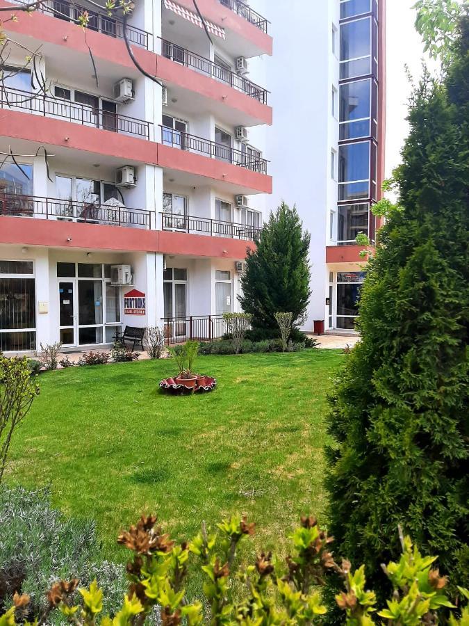 Riviera Fort Beach Apartments By Kalina Resort, Ravda Exterior photo