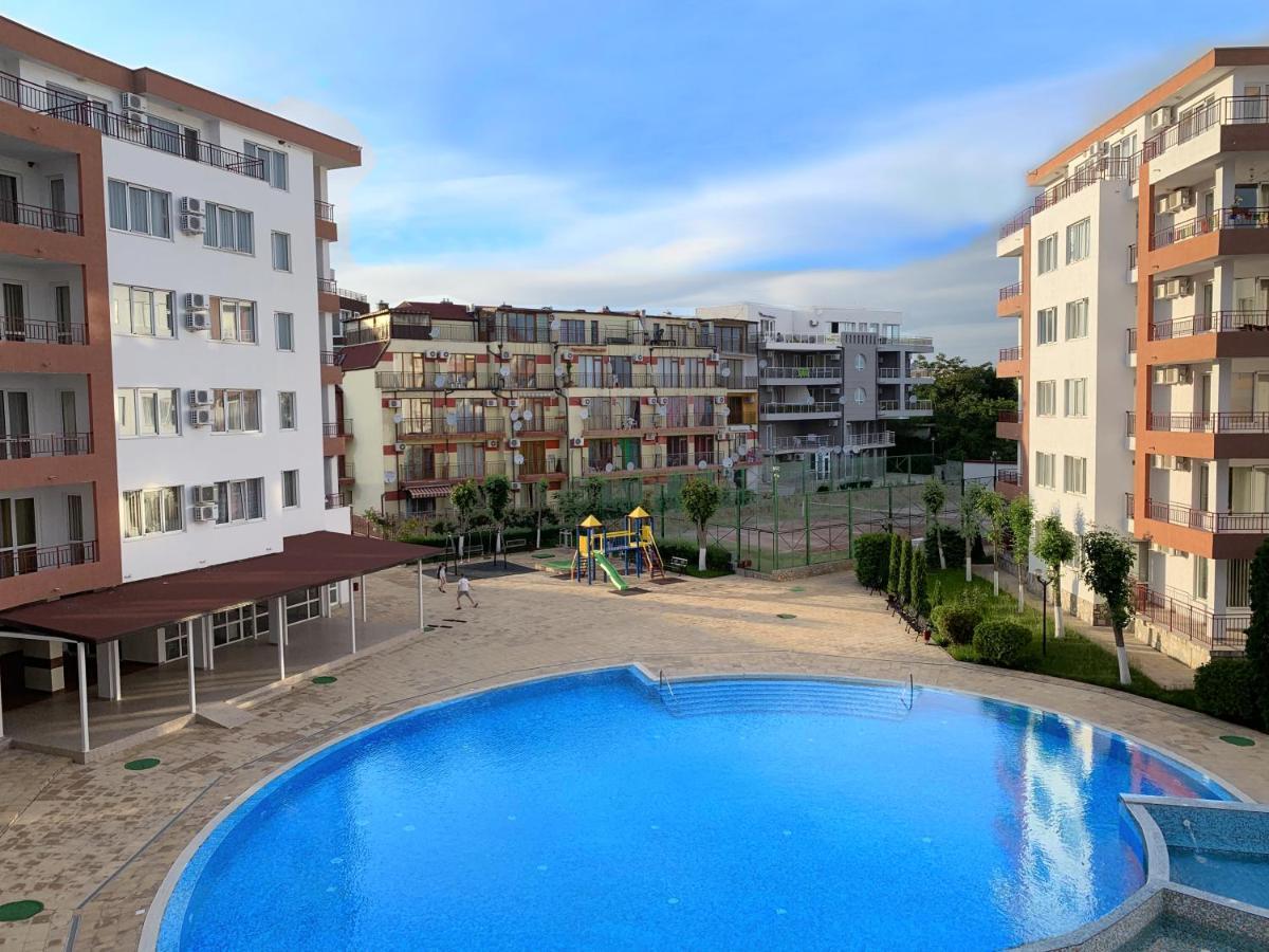 Riviera Fort Beach Apartments By Kalina Resort, Ravda Exterior photo