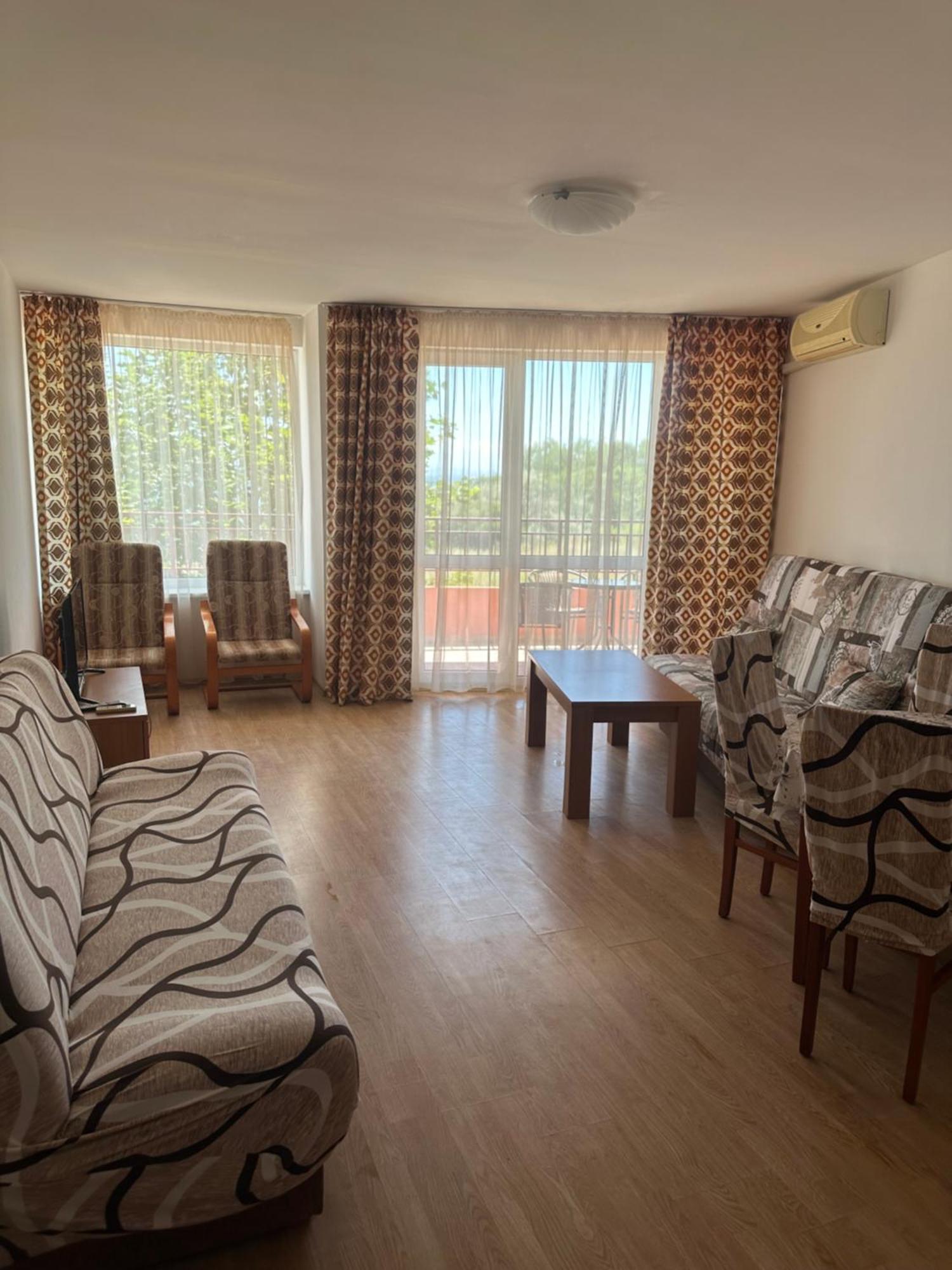Riviera Fort Beach Apartments By Kalina Resort, Ravda Exterior photo